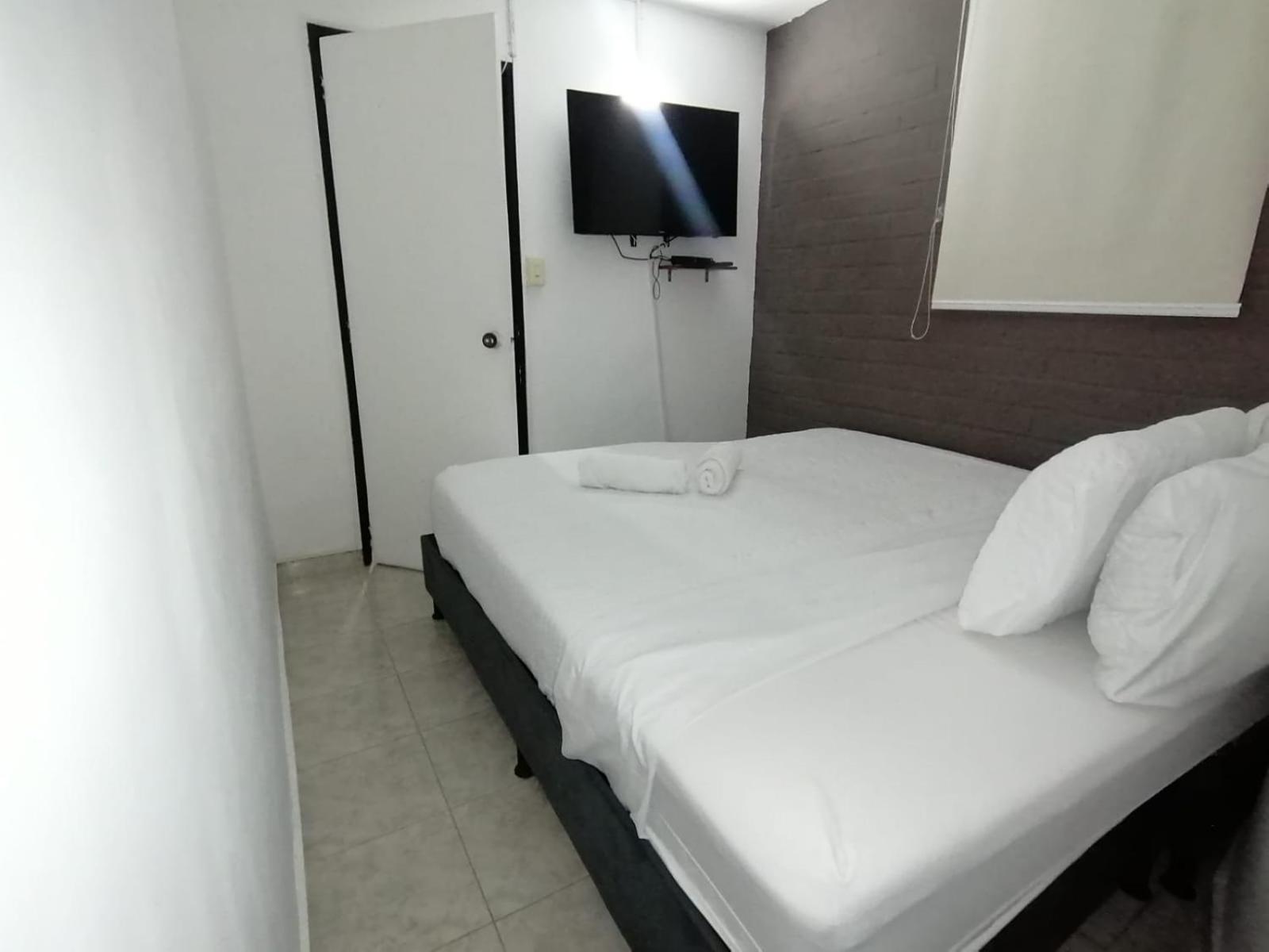 Aw Hotel Urban 80 Медельин Экстерьер фото
